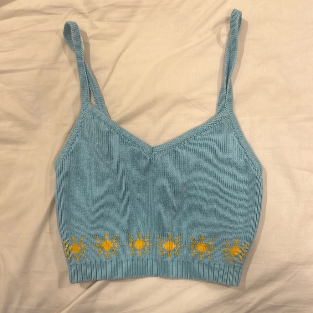 cropped tank top